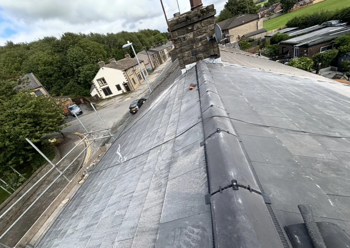 Slate roof and ridge detailing
